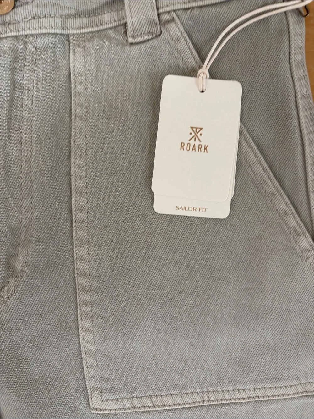 NWT ROARK HWY SS125 Wide Leg Sailor Fit Jeans Color Cement Size 27 Retail $99